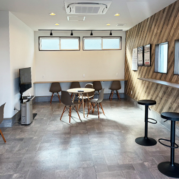 オイル交換なら格安中古車専門店 R-1 GARAGE